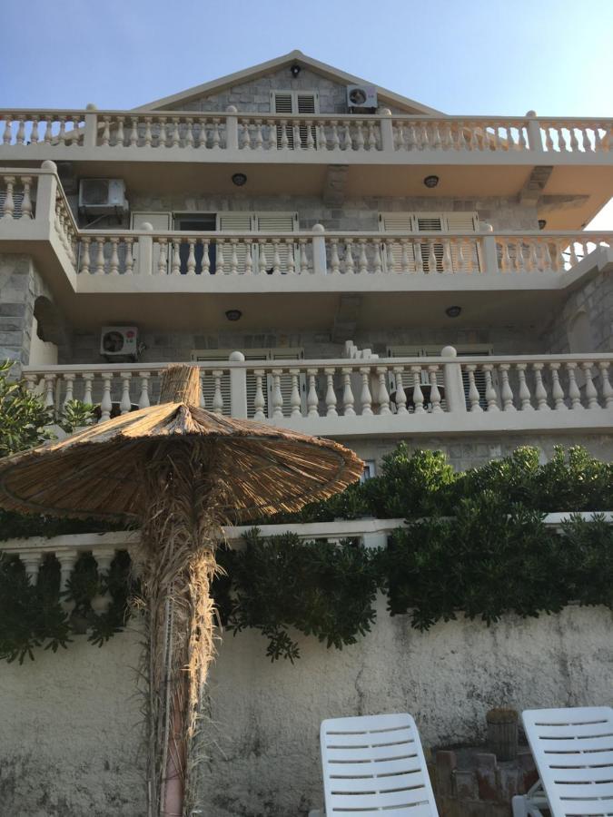 Apartments Palace Mira Mare Tivat Exterior foto