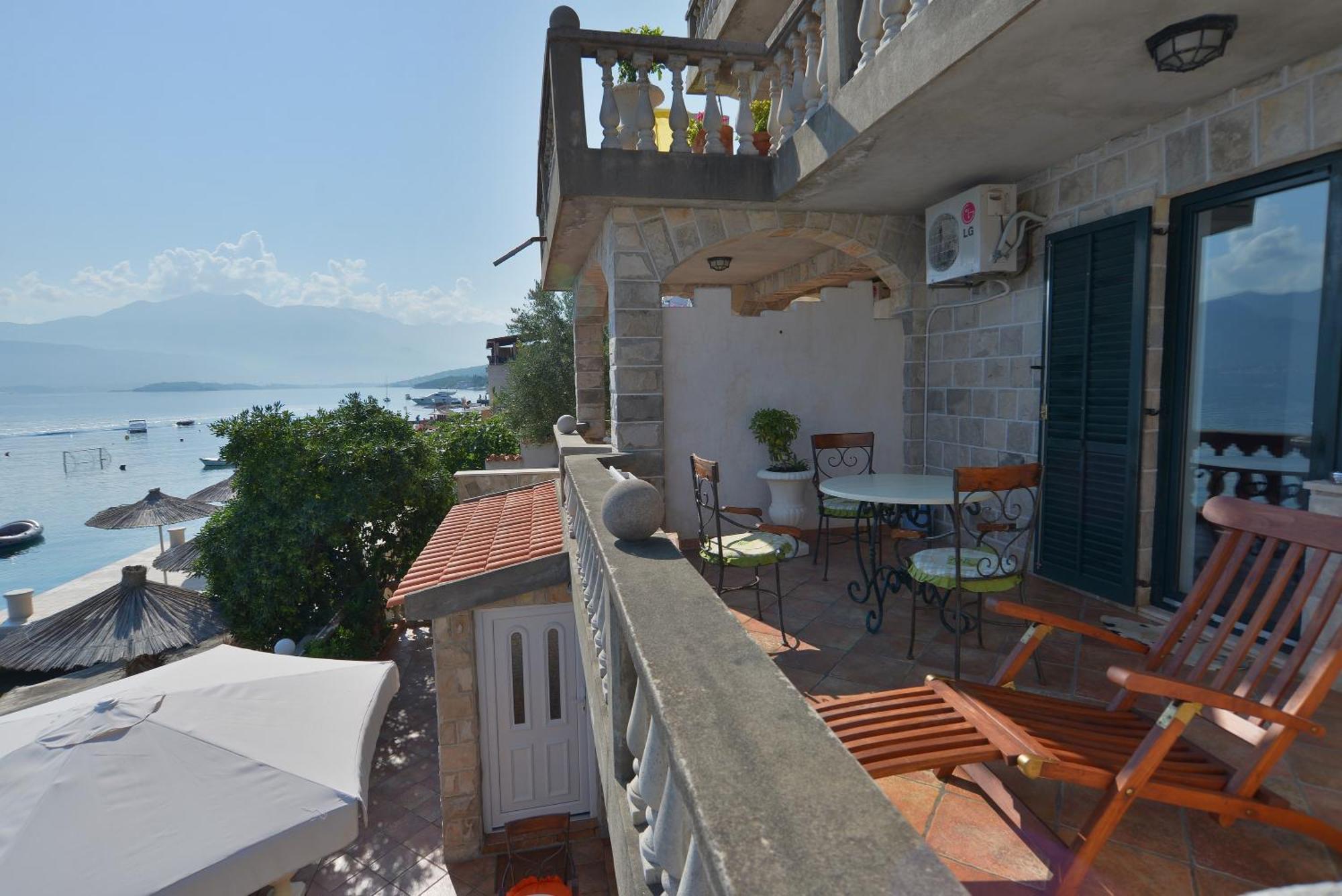 Apartments Palace Mira Mare Tivat Cameră foto